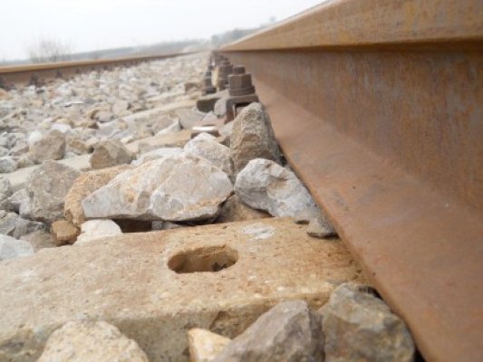 Fura bucăţi de cale ferată, de pe ruta Medgidia - Negru Vodă